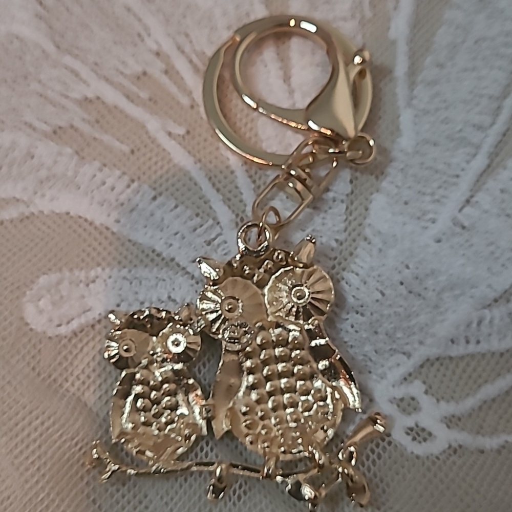 Gold Toned Pink Rhinestone Owls Keychain/Charm - Picture 5 of 5